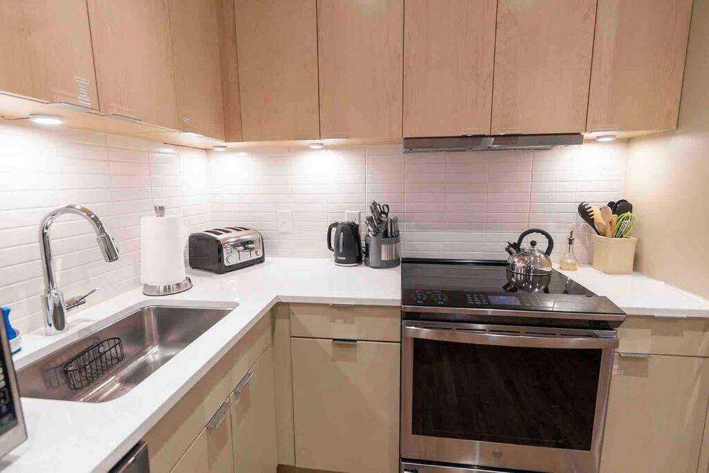 Spacious 2 Bed 2 Bath Downtown Otr Condo Minutes Walk To The Reds Bengals Stadium & More! Cincinnati Luaran gambar