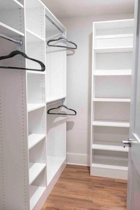 Spacious 2 Bed 2 Bath Downtown Otr Condo Minutes Walk To The Reds Bengals Stadium & More! Cincinnati Luaran gambar