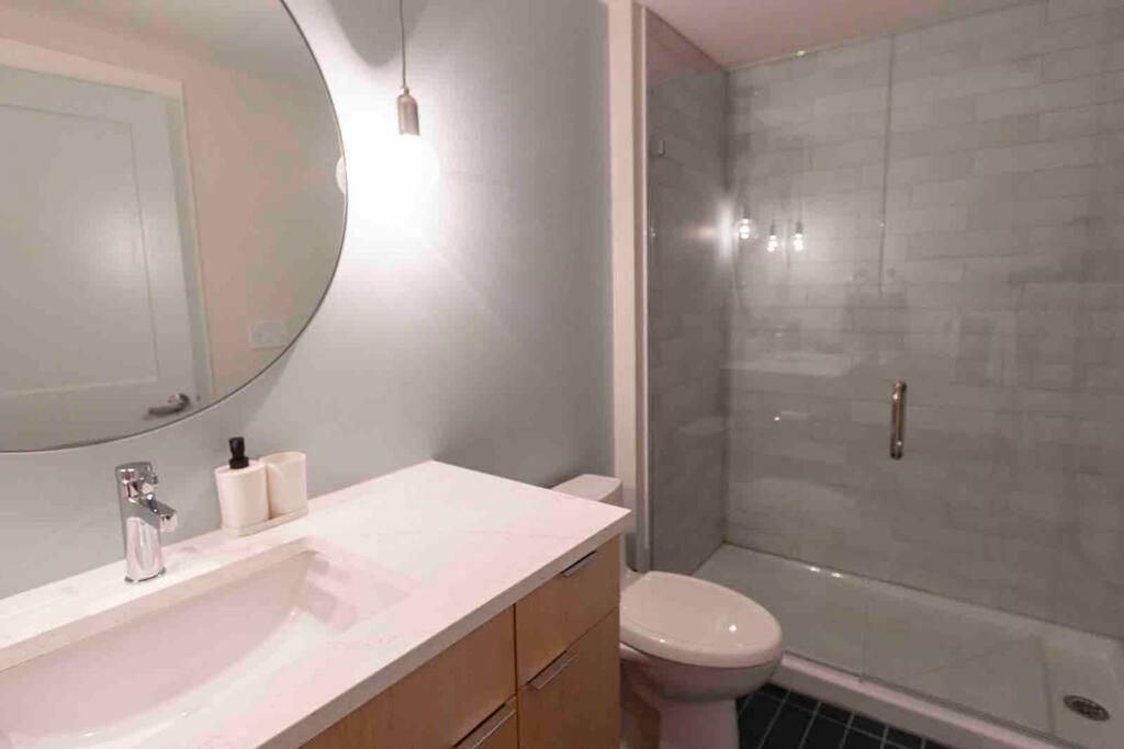 Spacious 2 Bed 2 Bath Downtown Otr Condo Minutes Walk To The Reds Bengals Stadium & More! Cincinnati Luaran gambar