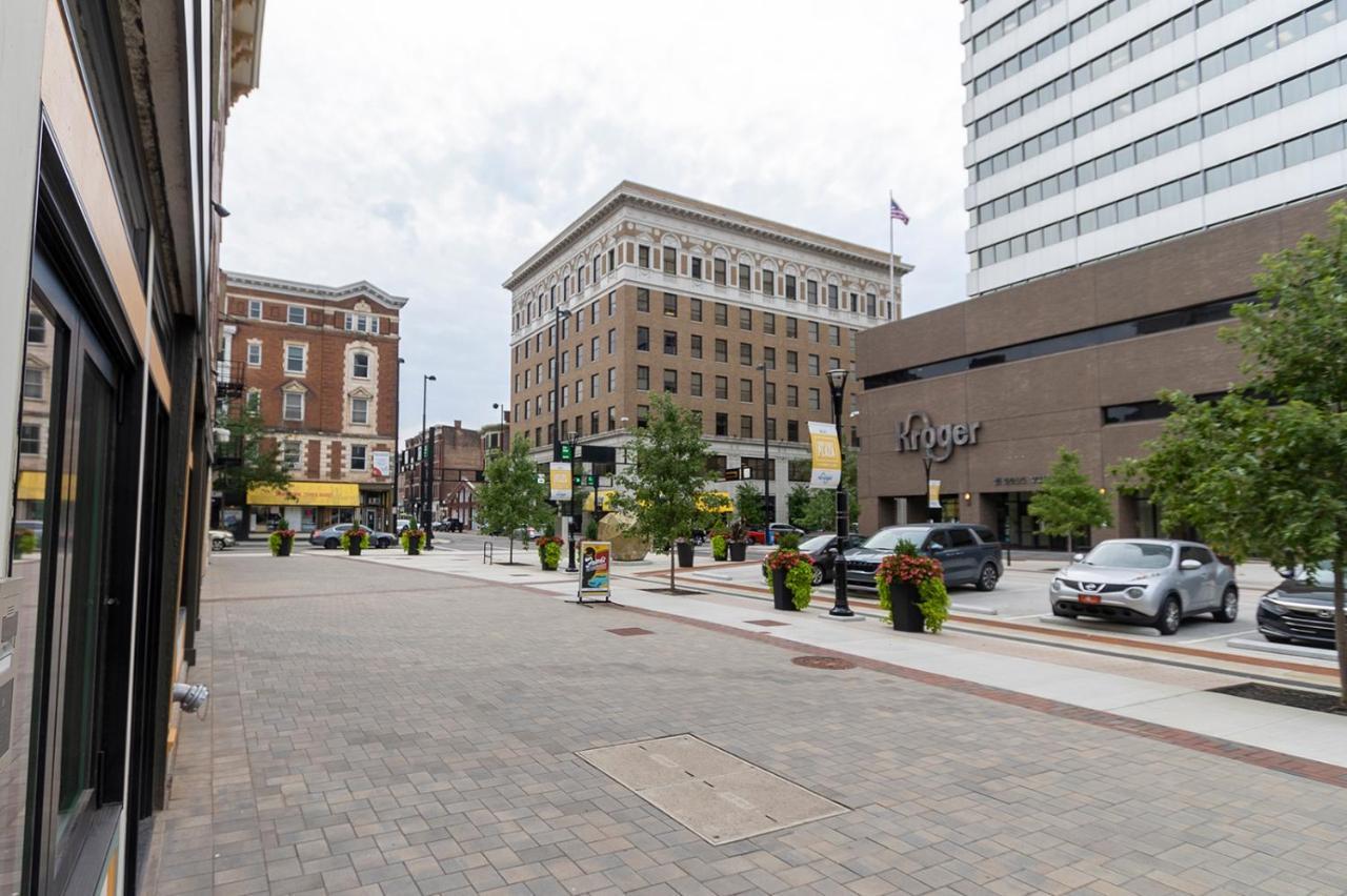Spacious 2 Bed 2 Bath Downtown Otr Condo Minutes Walk To The Reds Bengals Stadium & More! Cincinnati Luaran gambar