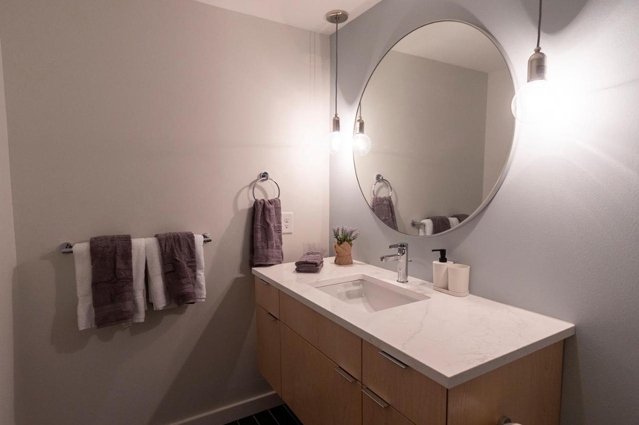 Spacious 2 Bed 2 Bath Downtown Otr Condo Minutes Walk To The Reds Bengals Stadium & More! Cincinnati Luaran gambar