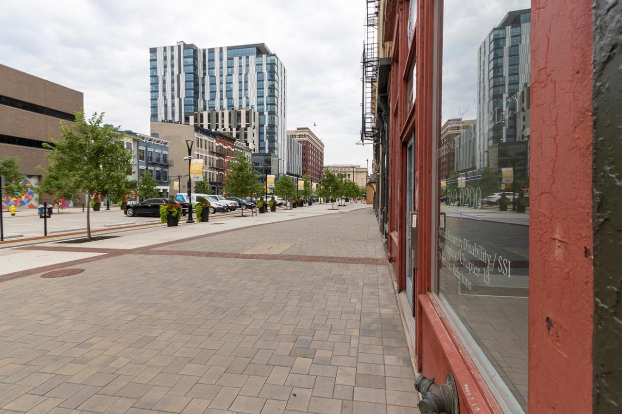 Spacious 2 Bed 2 Bath Downtown Otr Condo Minutes Walk To The Reds Bengals Stadium & More! Cincinnati Luaran gambar